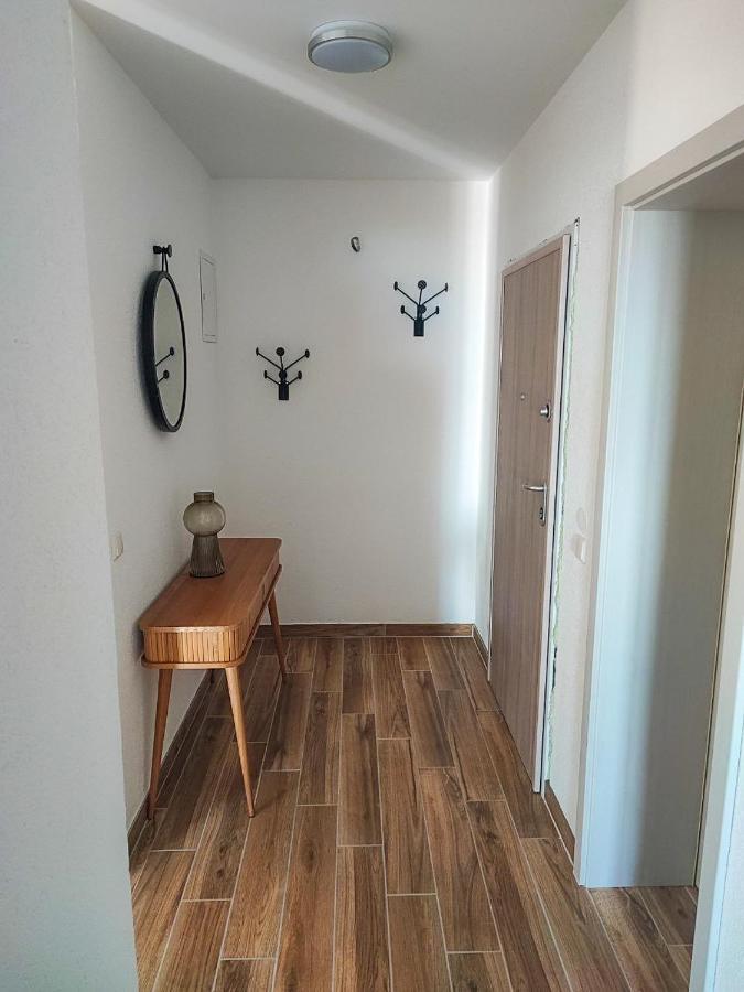 Ferienwohnung Marin - Neu Кастав Екстериор снимка